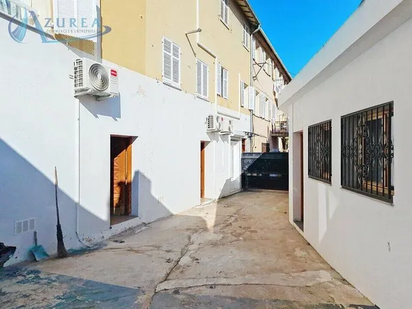 Bureaux 852 m²