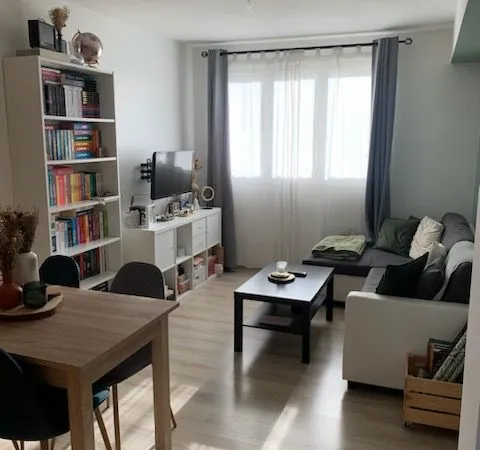 Appartement Laval (Beauvais) 42m2 + cave + place parking
