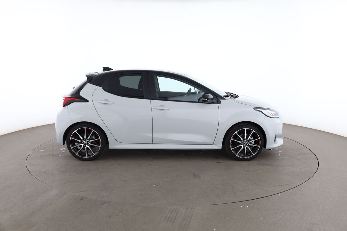Toyota Yaris 1.5 Hybrid GR Sport — photo 6