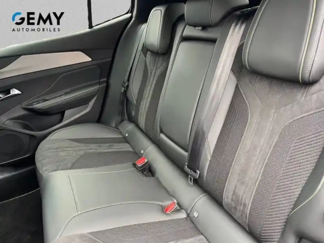 Peugeot 408 phev 225 e-eat8 — photo 10