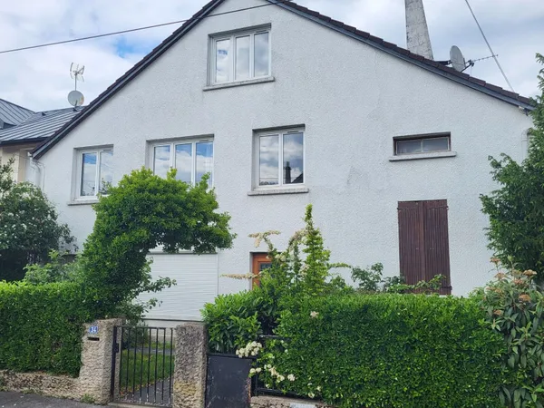 Maison 8 pièces 250 m²