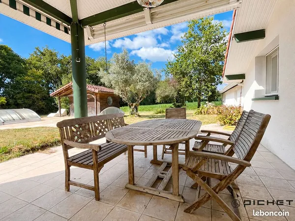 Propriété 5 pièces 135 m²