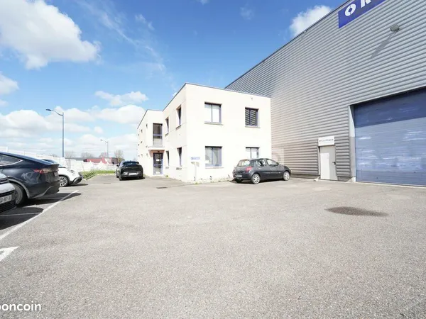Bureau 158 m²