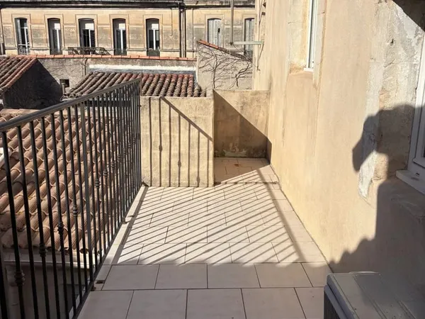 À LOUER - APPARTEMENT T4 - 73,84 M² - TERRASSE - DERNIER ÉTAGE - NÎMES RICHELIEU