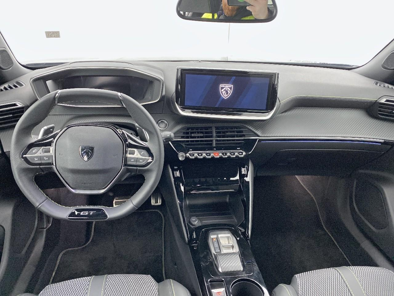 Peugeot 2008 hybrid 145 e-dcs6 gt — photo 8