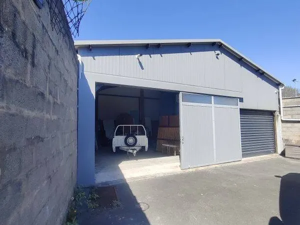 Parking 140 m²