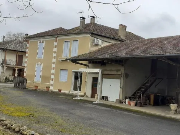 Maison et dépendances