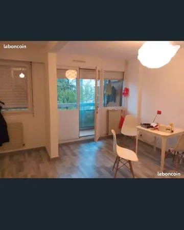 ROANNE, T2 Bis, chambre, bureau, balcon, 57 m2
