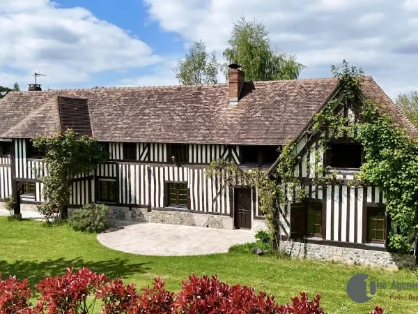 Maison 9 pièces 256 m²