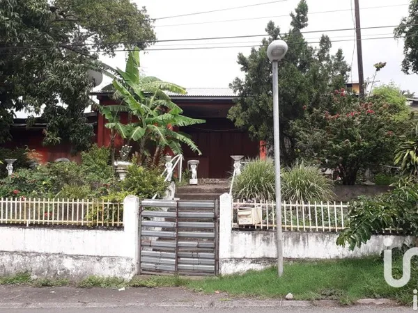 Terrain 830 m²