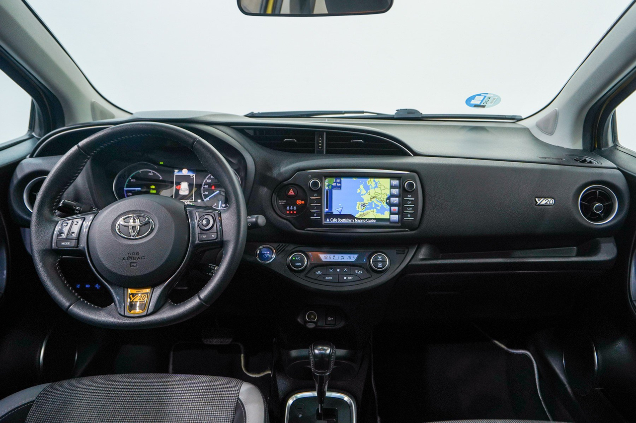 Toyota Yaris 3 — photo 11