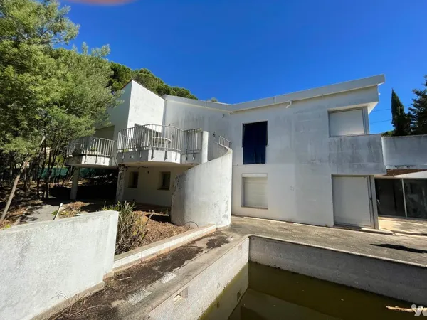 Vends villa - 236 m² - 6 pièces, 4 chambres - Vallauris 06220