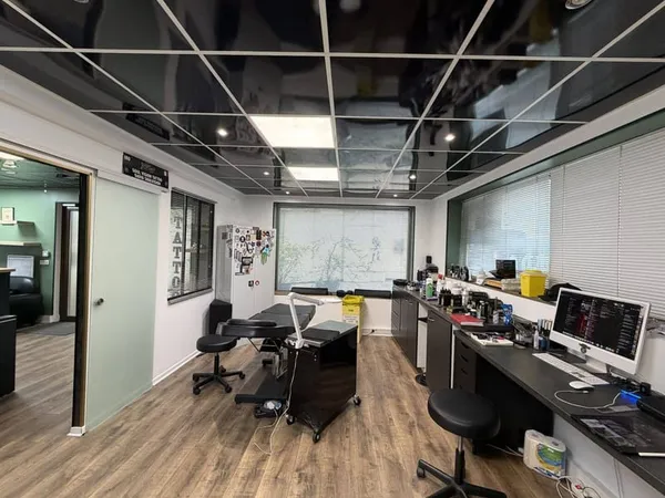 Local commercial 80 m²