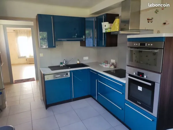 Maison 2 niveaux +sous sol 170 m2 au sol