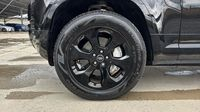 Land-Rover Defender 110 2.0 P300e X-Dynamic HSE — photo 15