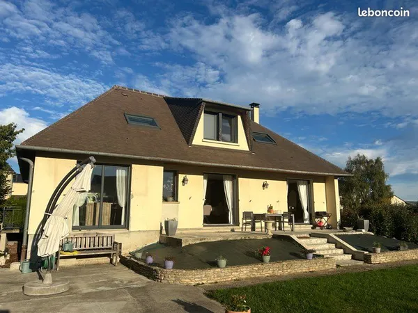 Maison 7 pièces avec dépendance