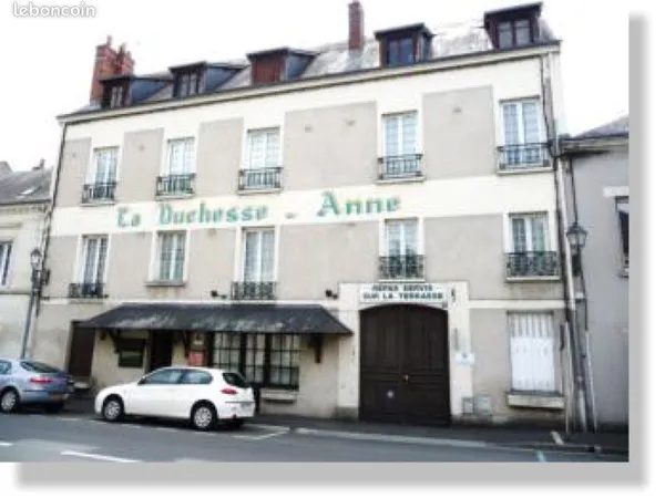 Immeuble 35 pièces 1560 m²