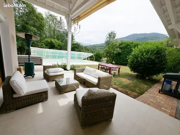 Maison 6 pièces 290 m²