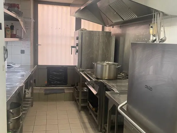 Laboratoire de cuisine équipé avec extraction - 95 m² - Lyon 1er