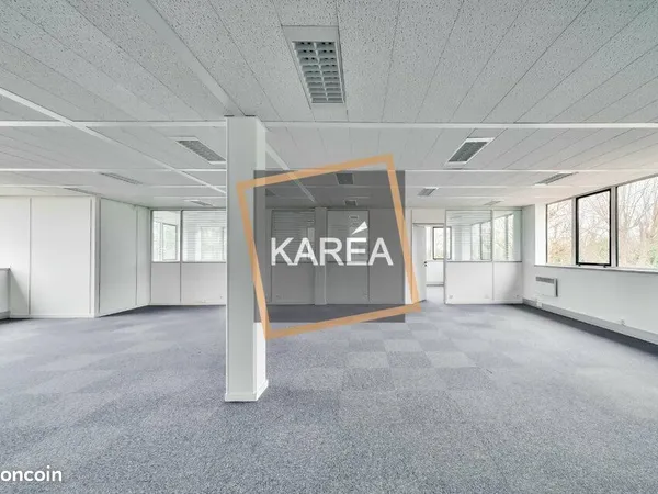 BUREAUX 734 m² SAINT THIBAULT DES VIGNES