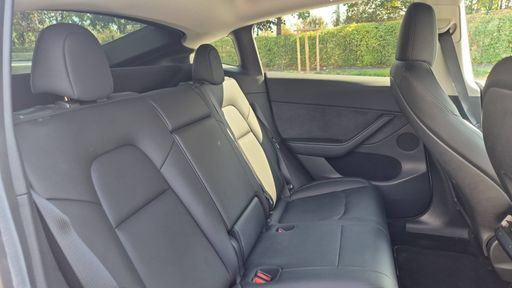 Tesla Model Y 275 Rwd - Standard Range – 2022 – 36852 km – Électrique – Boîte Automatique — photo 38