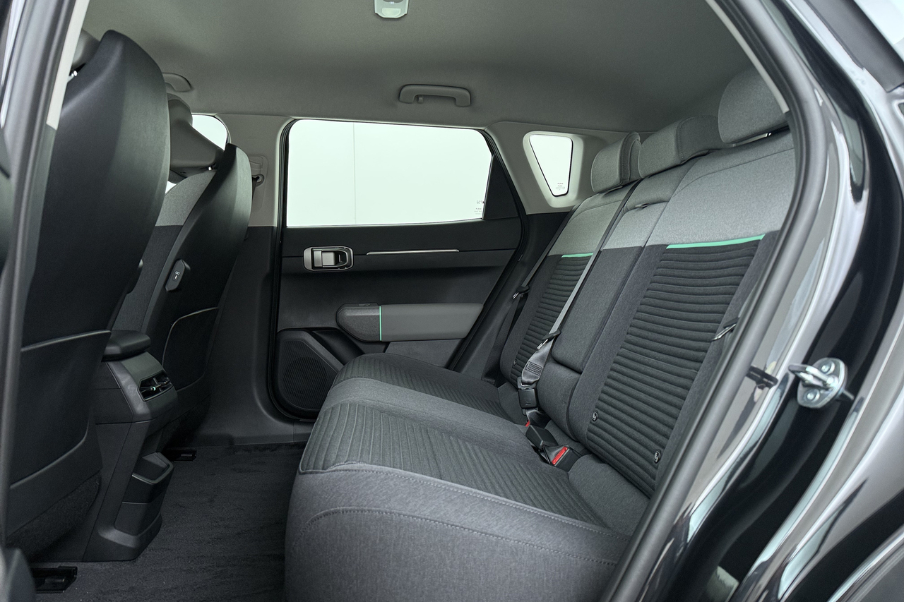 Kia EV4 — photo 8