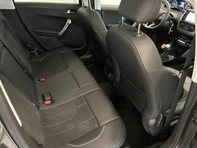 Peugeot 2008 1.2 puretech 110ch e6.c crossway s&amp;s 5cv — photo 13