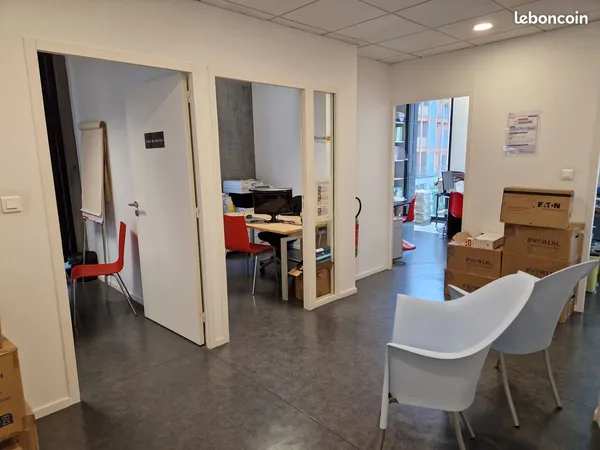 Plateaux de bureaux à louer - 71 m²