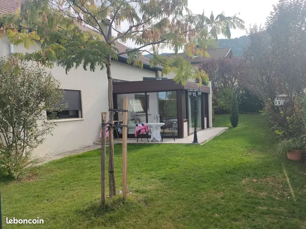 Maison individuelle avec jardin Vue Dégagée Montagnes & Lac