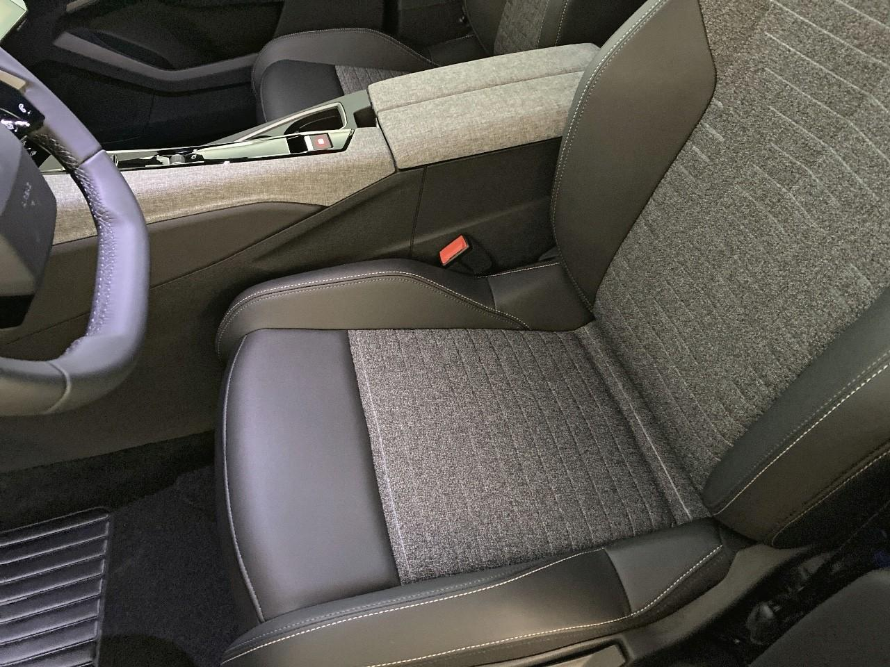 Peugeot 5008 hybrid 145 ch e-dcs6 allure — photo 9