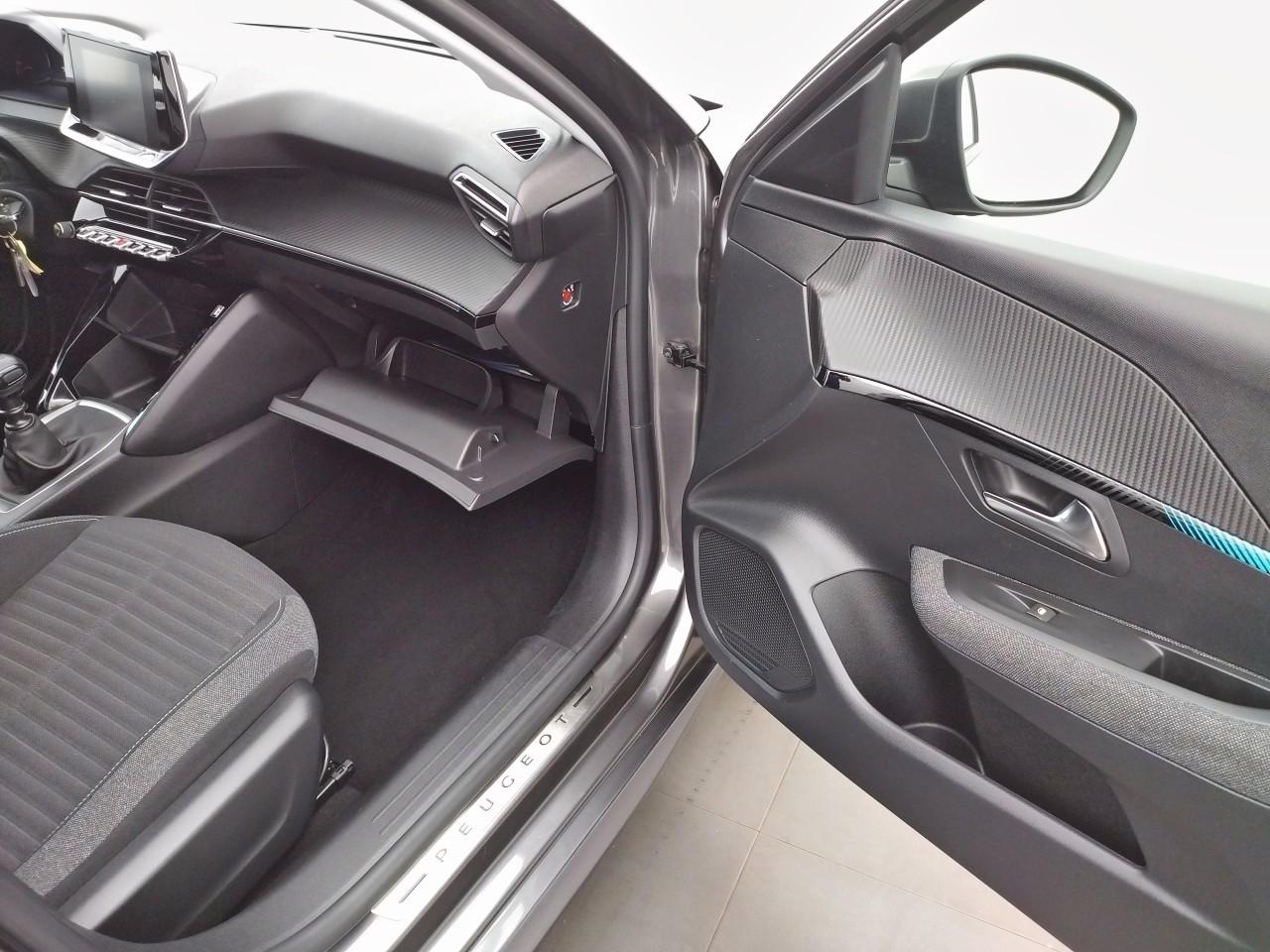 Peugeot 208 puretech 100 s&s bvm6 style — photo 25
