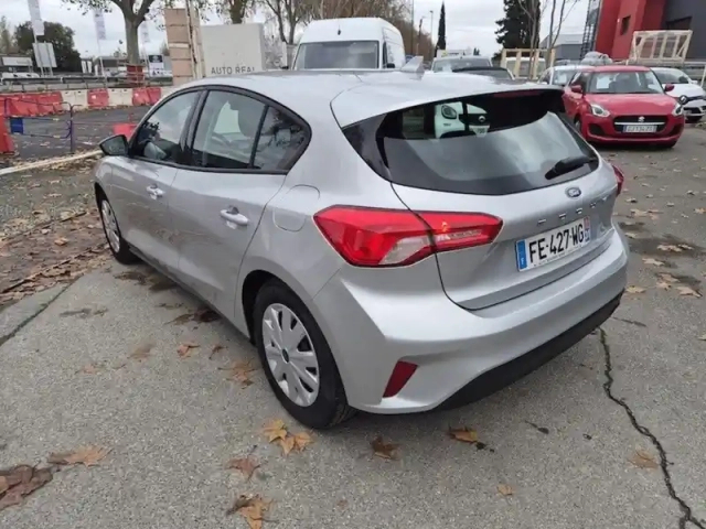 Ford Focus 1.0 ecoboost 100 s&amp;s — photo 3