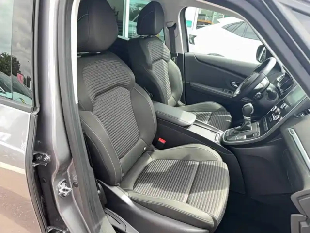 Renault Scenic grand  tce 140 edc — photo 14