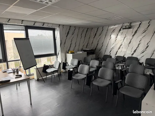 Salle de formation / réunion équipée à louer - Strasbourg