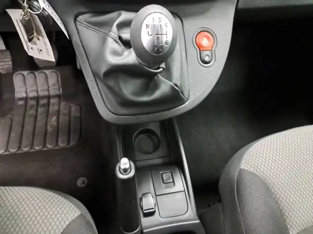 Renault Kangoo blue dci 80 — photo 34
