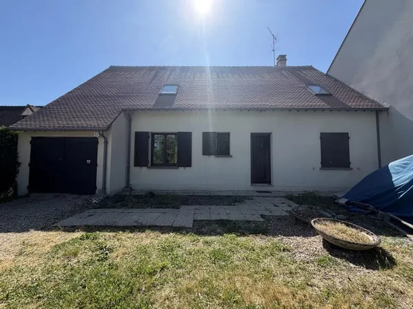 À vendre! Superbe duplex 86.7 m² avec grand garage de 31 m²au coeur du centre historique de Moret-su