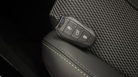 Peugeot 2008 1.2 Hybrid 145ch GT e-DCS6 — photo 16