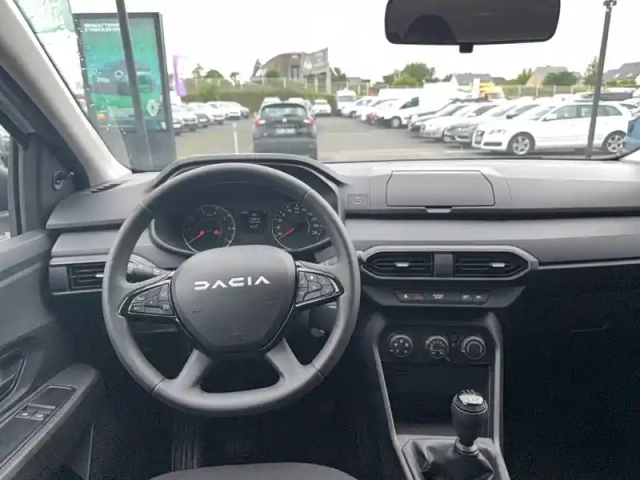 Dacia Sandero eco-g 100 — photo 12