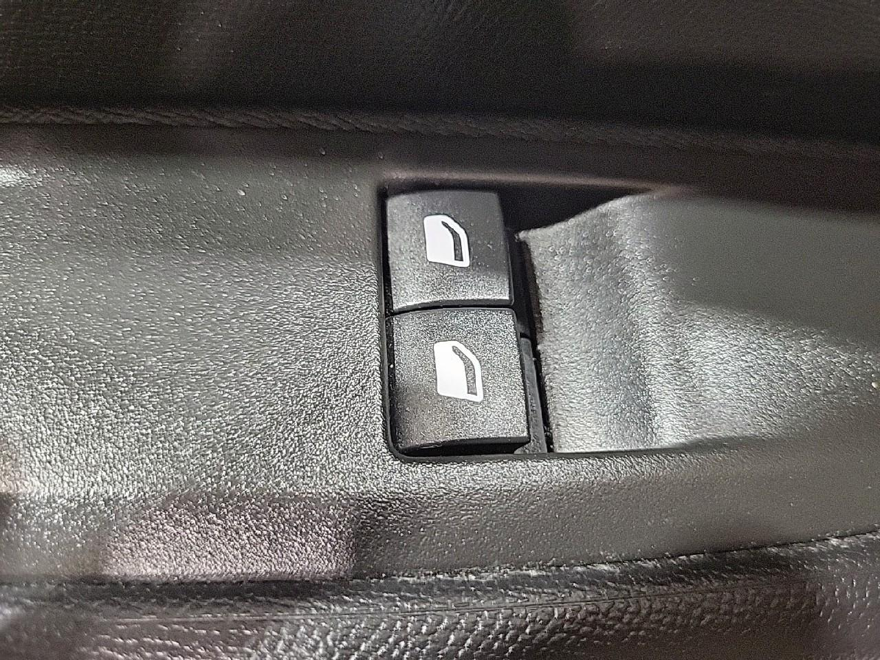 Peugeot 208 puretech 75 s&s bvm5 like — photo 23