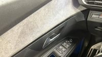 Peugeot 3008 HYBRID4 300ch GT Pack e-EAT8 — photo 32