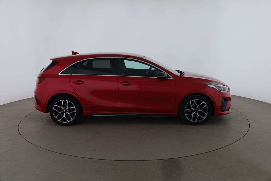 Kia cee'd 1.6 CRDi ISG MHEV GT Line iBVM6 — photo 6