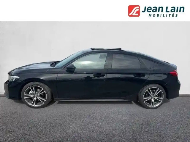 Honda Civic "e":hev 2.0 i-mmd — photo 8