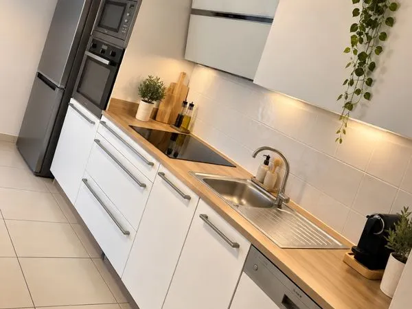 Appartement T3 70m2 6/7 étages plus un garage