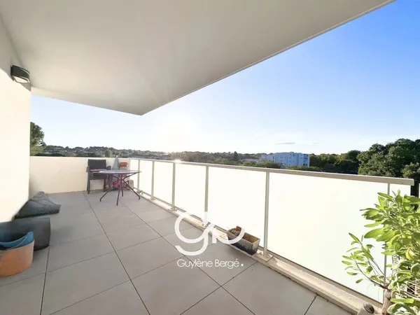 À VENDRE APPARTEMENT 3 PIÈCES DE 66,86 M2 AVEC GRANDE TERR