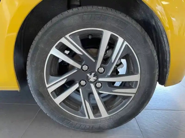 Peugeot 208 puretech 100 s&amp;s bvm6 — photo 15