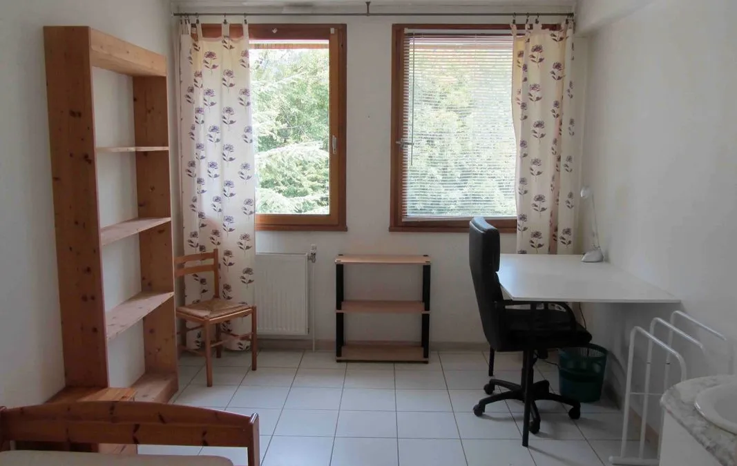 Photo 1