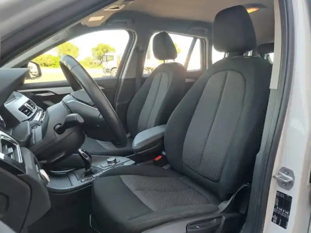 Bmw X1 sdrive 18 d lounge — photo 11