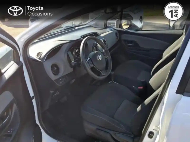Toyota Yaris 110 vvt-i ultimate cvt 5p — photo 11