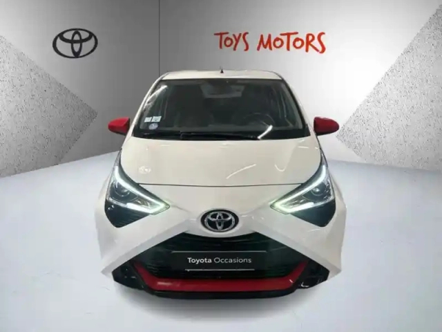 Toyota Aygo x-play 1.0 72 ch — photo 8