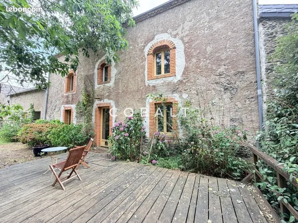 Maison 6 pièces 215 m²